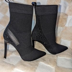Steve Madden Size 7.5 Maxwell black half calf fabric boots